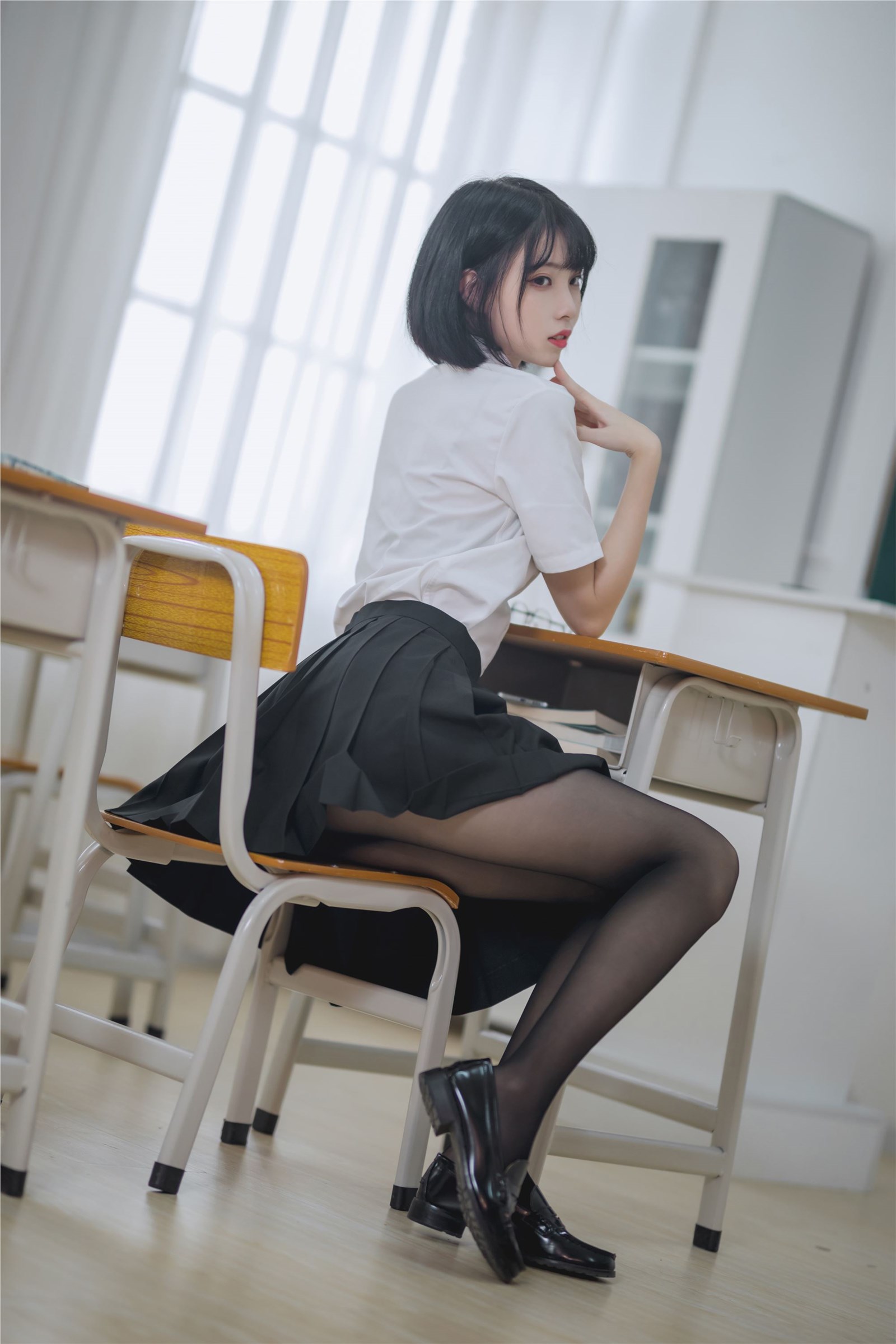 1 - Xu LAN classroom jk black silk(36)